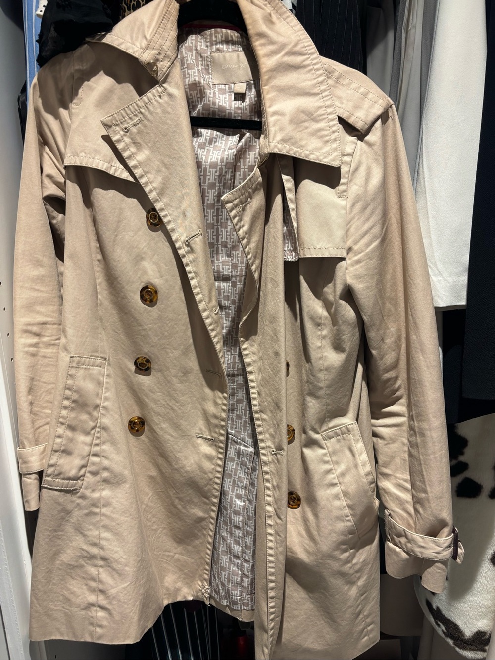 Banana Republic Light Beige Double-Breasted Trench Coat